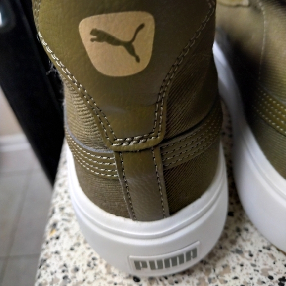 Shoes - Picture 8 of 12